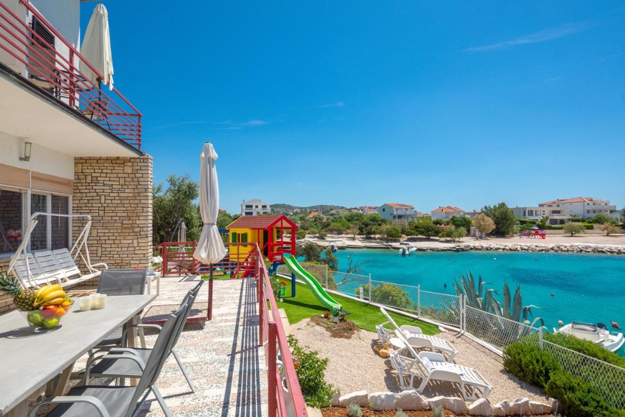 Apartments Villa Zrinka - Last Season Ever! 罗戈兹尼察 外观 照片