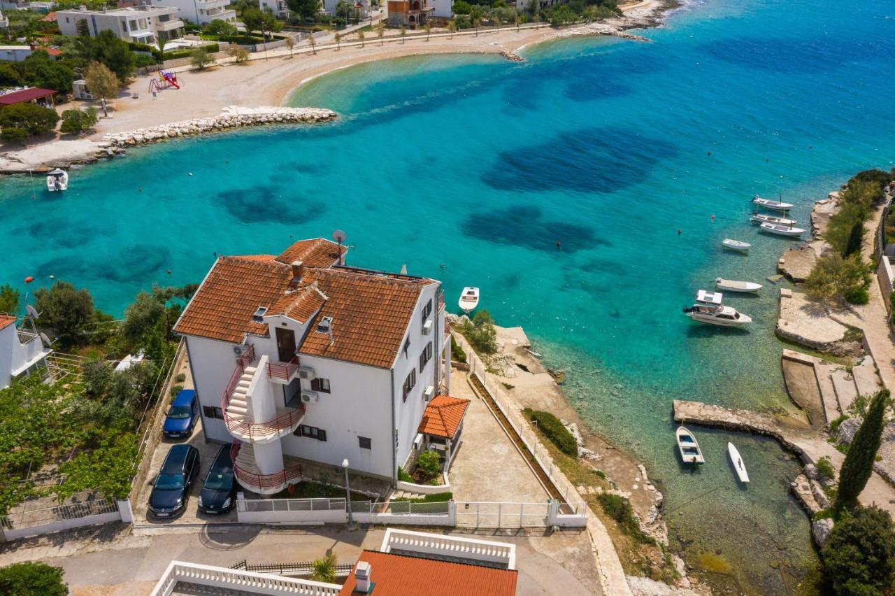 Apartments Villa Zrinka - Last Season Ever! 罗戈兹尼察 外观 照片