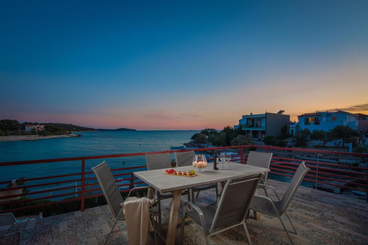 Apartments Villa Zrinka - Last Season Ever! 罗戈兹尼察 外观 照片
