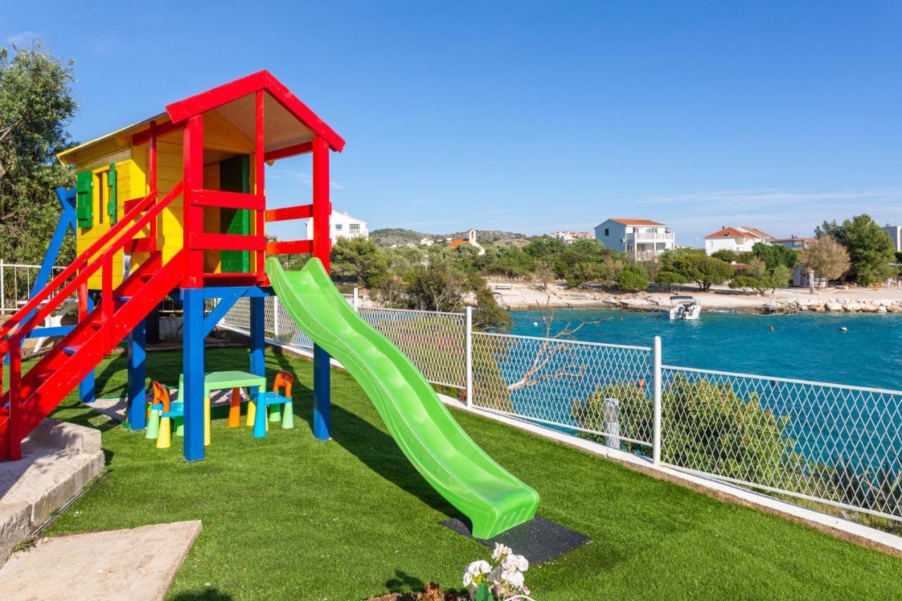 Apartments Villa Zrinka - Last Season Ever! 罗戈兹尼察 外观 照片
