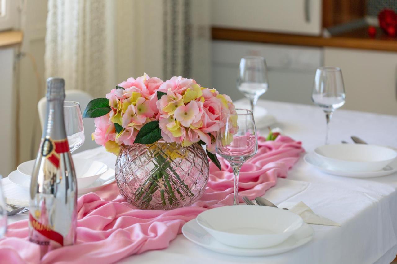 Apartments Villa Zrinka - Last Season Ever! 罗戈兹尼察 外观 照片
