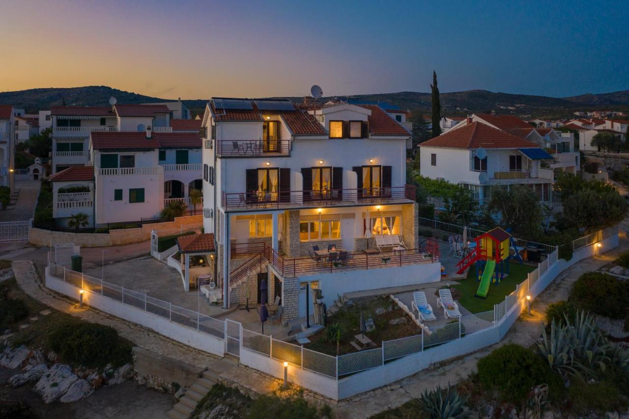 Apartments Villa Zrinka - Last Season Ever! 罗戈兹尼察 外观 照片