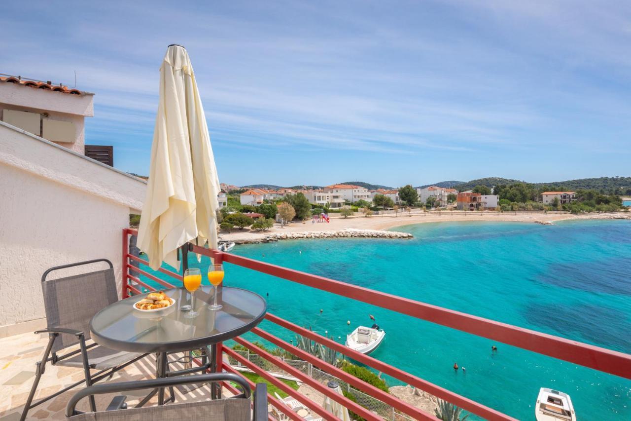 Apartments Villa Zrinka - Last Season Ever! 罗戈兹尼察 外观 照片