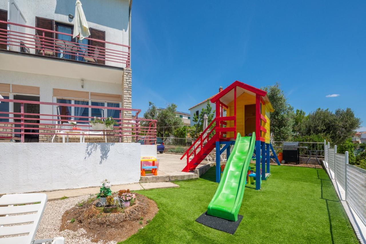 Apartments Villa Zrinka - Last Season Ever! 罗戈兹尼察 外观 照片